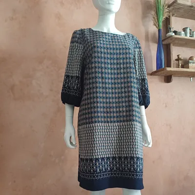 Belle robe manches 3/4 couleur bleu 44/46